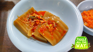 Dotori-muk, the jelly you make from acorns
